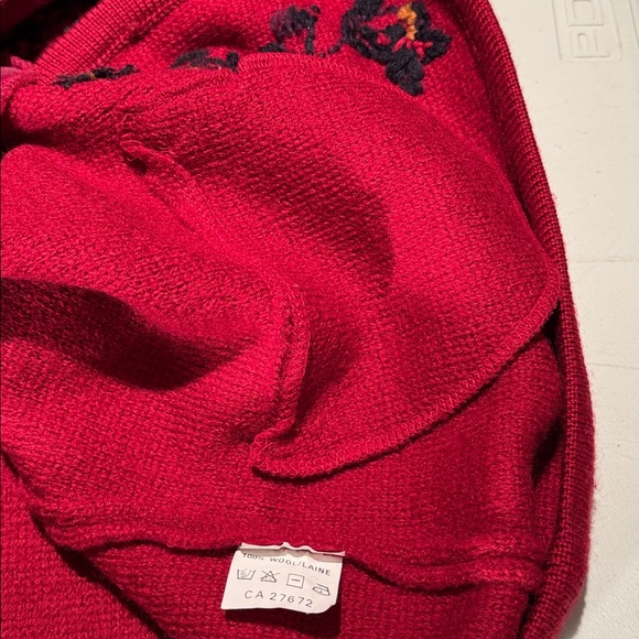 Women's Red Embroidered Vest - Picture 5 of 6